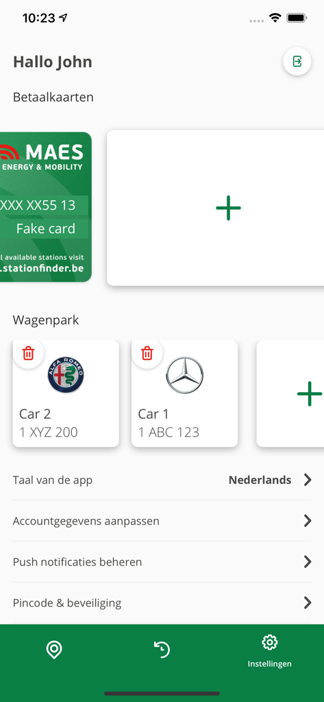 MAES App Profil-Bildschirm mit Zahlungs-Kraftstoffkarten und Optionen für das Flottenmanagement von Fahrzeugen