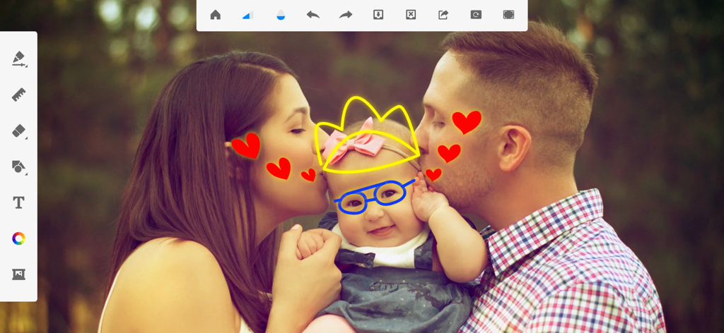 Drawing ▫ - Uma foto de família sendo editada com rabiscos digitais divertidos como uma coroa amarela e corações vermelhos usando a Mesa Doodle do aplicativo Drawing