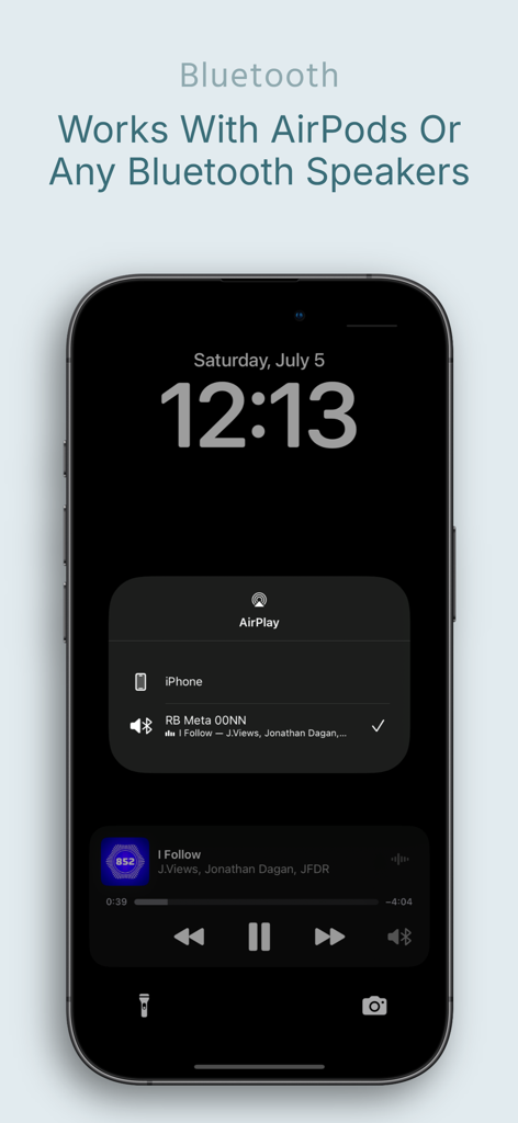 852 Player Plus - Tela de bloqueio do iPhone mostrando o aplicativo 852 Player Plus com opções de conectividade Bluetooth e AirPlay para fones de ouvido e alto-falantes