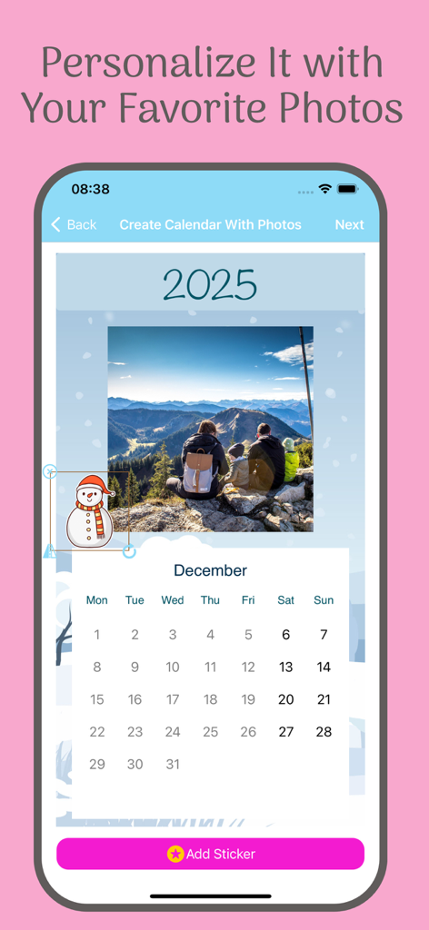 Create Calendar With Photos - Interfaz de usuario para personalizar un calendario de 2025 con una foto familiar y una pegatina de muñeco de nieve