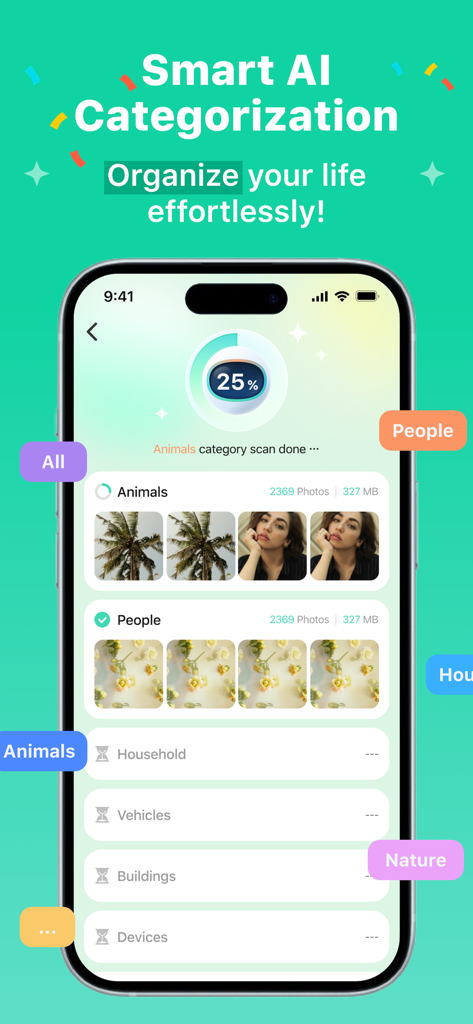 Interfaz de la aplicación AI Cleaner que muestra la categorización automática de fotos en grupos como personas y animales