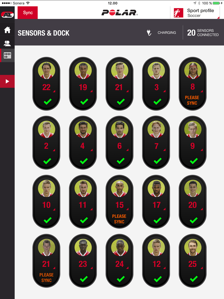 Dashboard showing the synchronization and connection status of athlete sensors on an iPad.