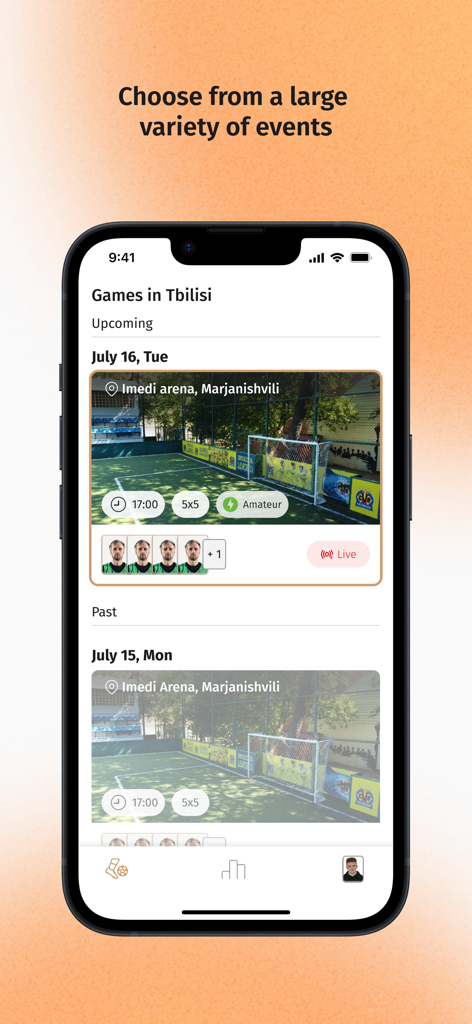 Playbox Football Platform - Playboxアプリ画面、場所と時間情報を含む今後のサッカーゲームイベントと過去のイベントを表示