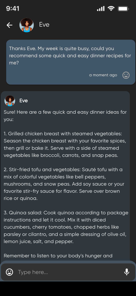 AIコーチEveがPlanet Fitness Playアプリ内のチャットインターフェースで、健康的で簡単な夕食のレシピを提案しています。