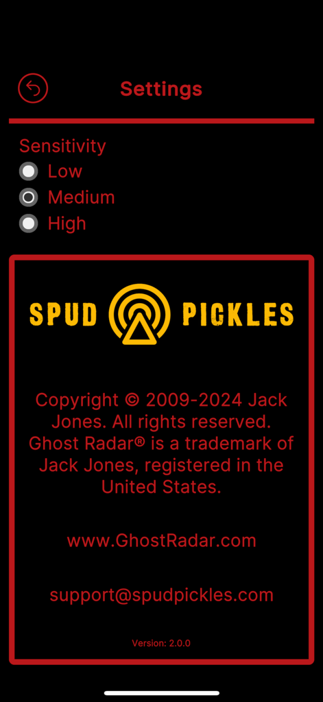 Ghost Radar Classic settings menu showing sensitivity levels and developer credits
