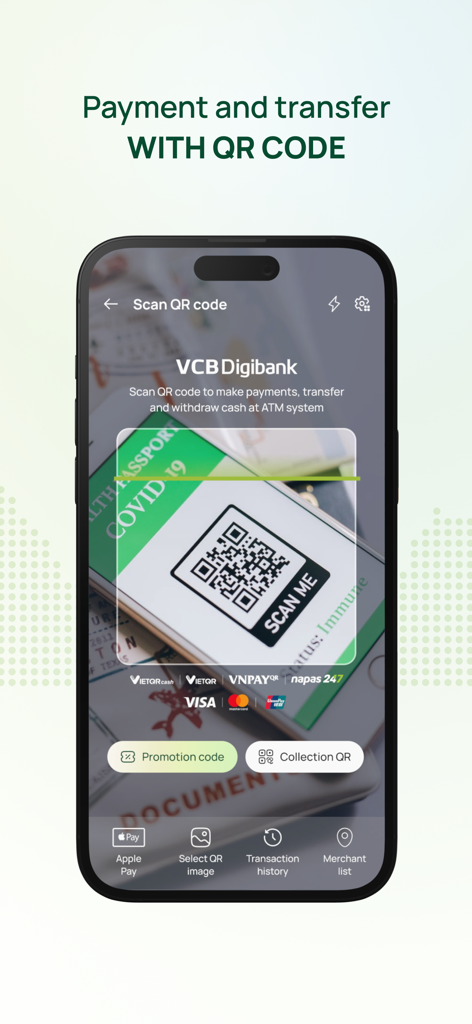 VCB Digibankアプリのインターフェース。支払いと送金のためにQRコードをスキャンするスマートフォンが表示されています。