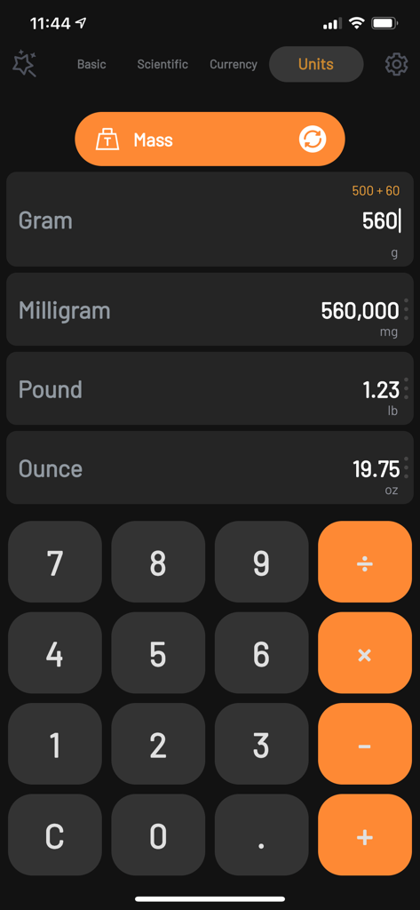 Interfaz de la aplicación Super Calculator mostrando conversiones de unidades de masa para gramos, miligramos, libras y onzas en modo oscuro