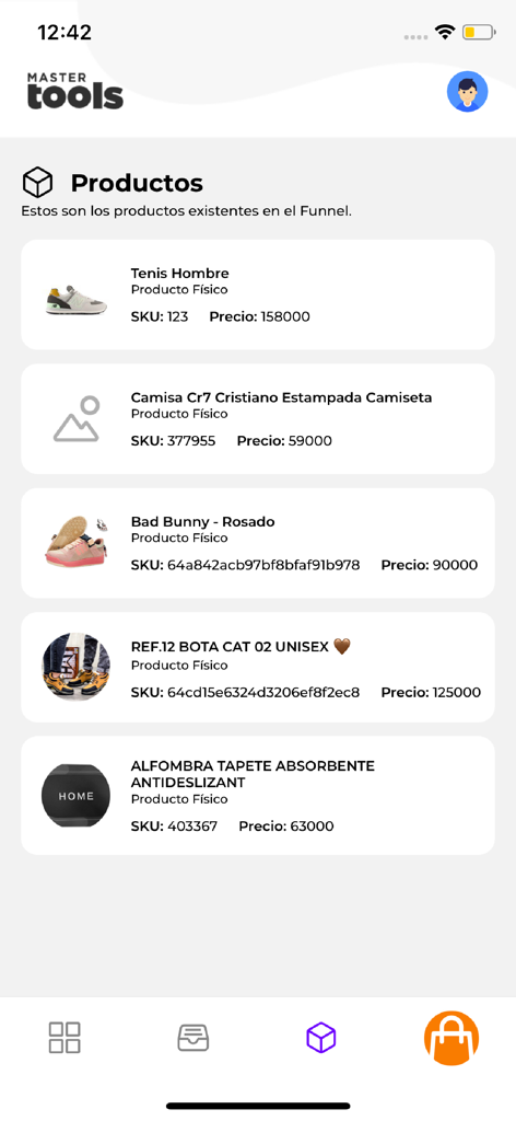 Captura de pantalla de la aplicación MasterTools que muestra una lista de productos en un embudo de ventas con precios e información de SKU.