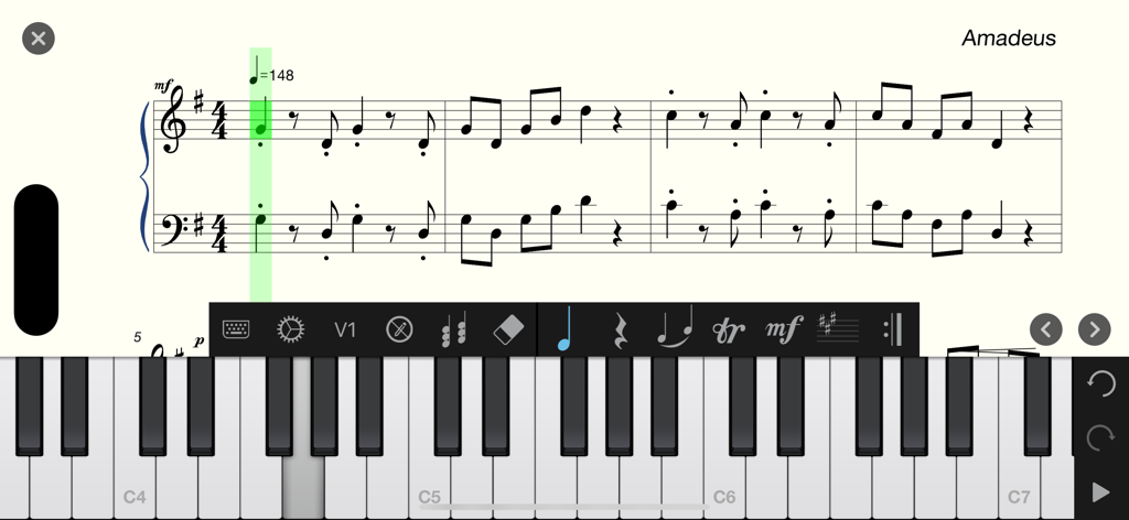 Oberfläche der Piano plus App mit Noten auf einem Notensystem und einer virtuellen Klaviertastatur unten zum Komponieren von Musik