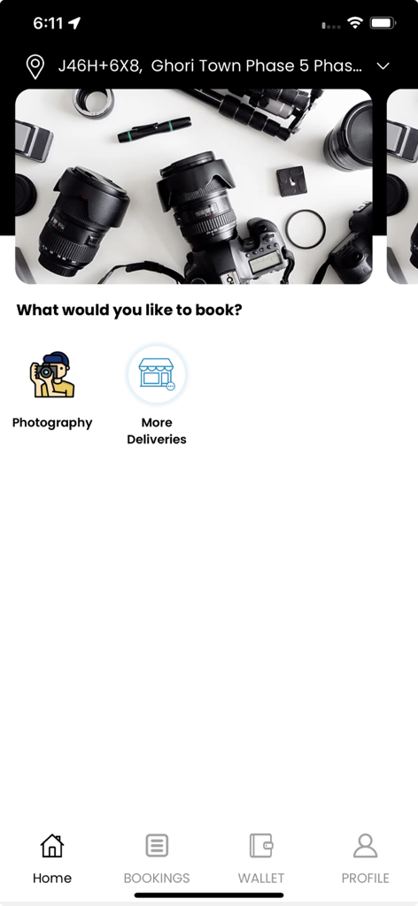 Capture Pro App - Capture Proアプリのホーム画面、写真予約オプションとプロ仕様のカメラ機材ディスプレイが表示されています。