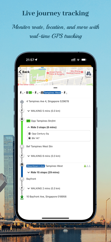 Pantalla de la aplicación Transport SG que muestra el seguimiento de viaje en tiempo real para rutas de autobús y MRT de Singapur