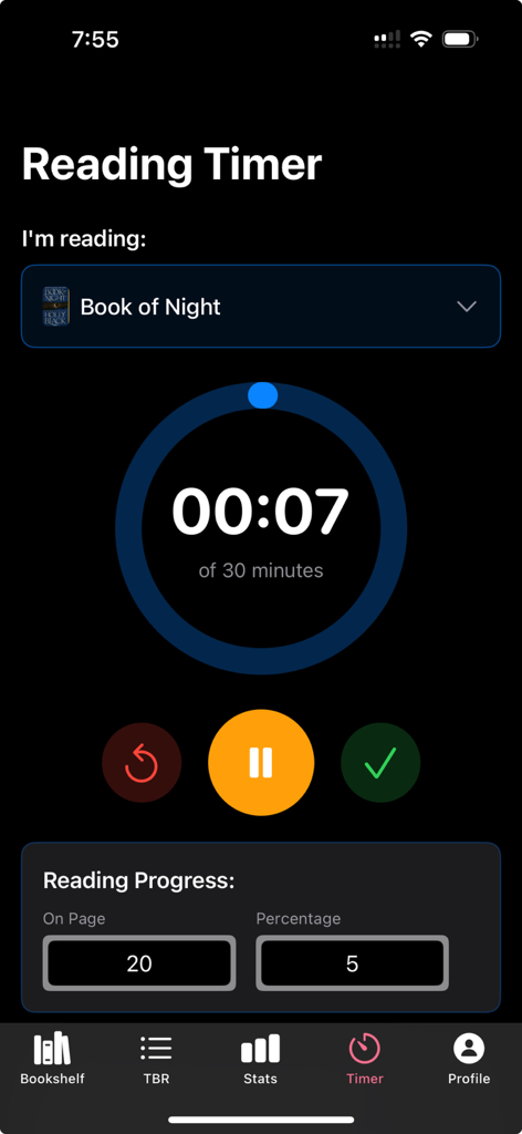 Une interface d'écran mobile en mode sombre montrant un chronomètre de lecture pour le livre "Book of Night" avec un objectif de trente minutes et des entrées de progression par page.
