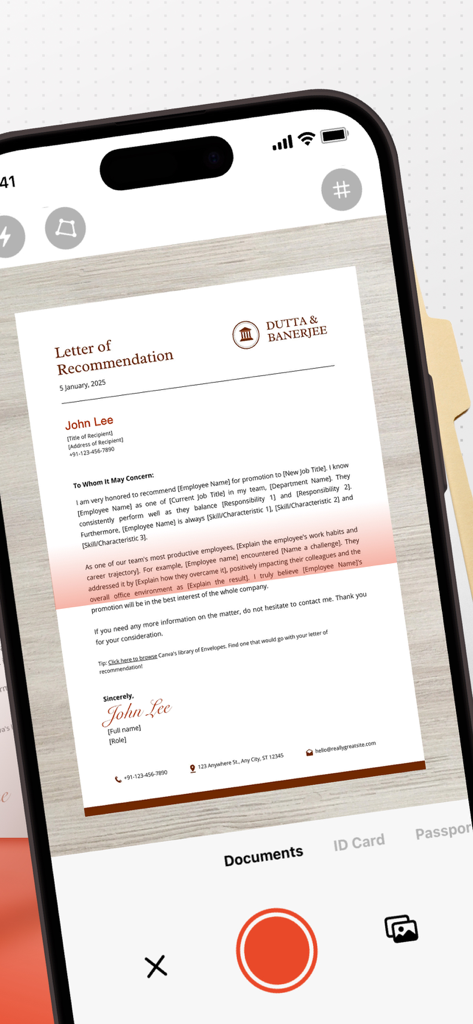 Scan Ace 앱 인터페이스가 iPhone에서 전문 문서를 캡처합니다.