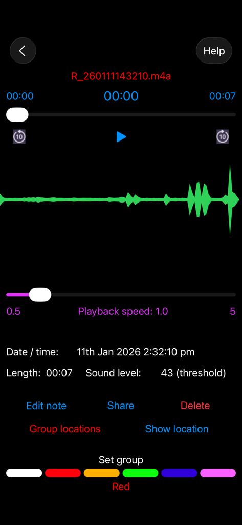 Audio Recorder with Trigger - Interface de lecture de l'application Enregistreur Audio avec Déclencheur montrant la forme d'onde et les métadonnées d'enregistrement
