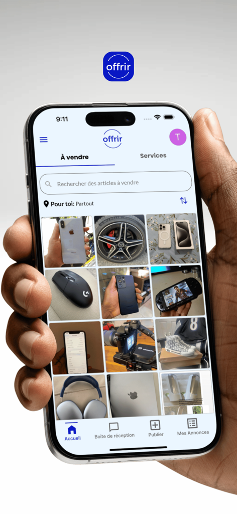 Offrir - Achetez,Vendez,Louez - 전자제품과 스니커즈를 포함한 다양한 판매 상품을 보여주는 Offrir 모바일 앱 인터페이스 스크린샷