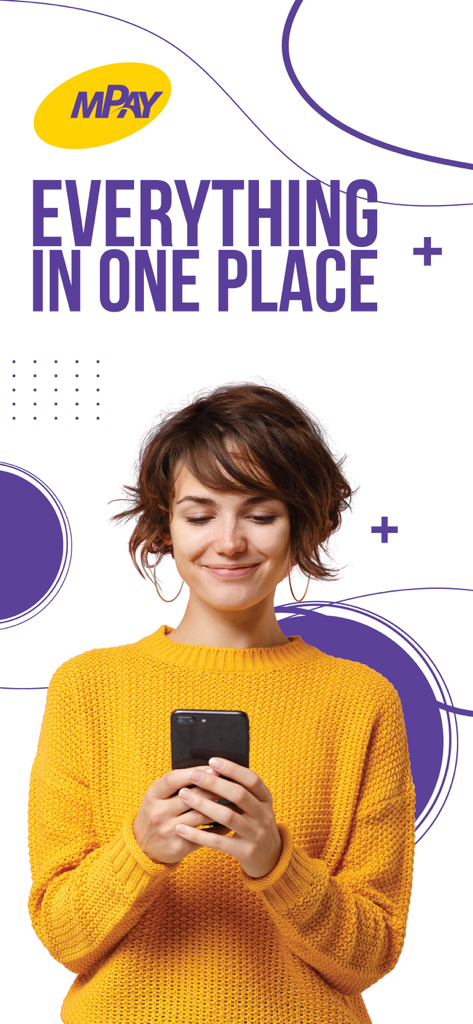 Uma mulher usando o aplicativo móvel mPay em seu smartphone