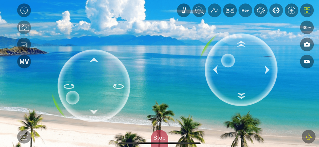 KY UFO - Interfaccia dell'app KY UFO con un feed video live del drone di una spiaggia tropicale