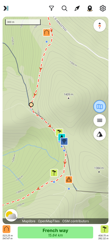Vista de mapa topográfico del sendero GR10 que muestra la ruta de senderismo y los iconos de puntos de interés