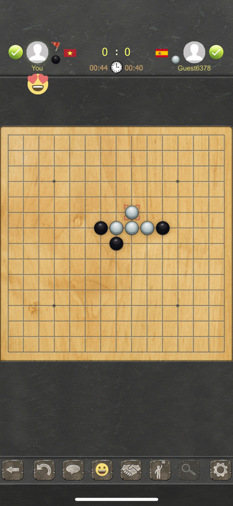 Gomoku Online - Best Caro - Online Gomoku game match with black and white stones on a wooden board