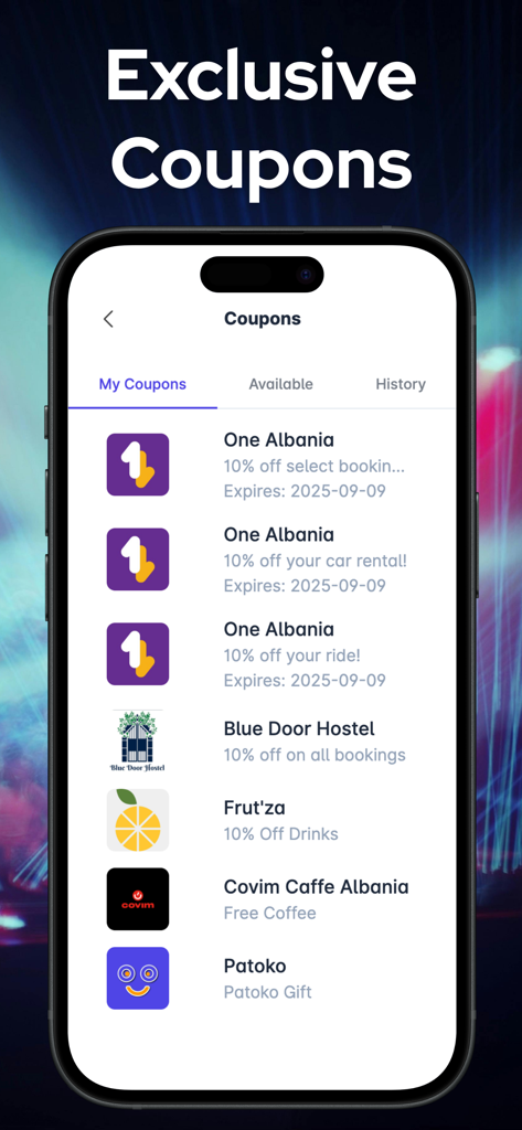 알바니아의 다양한 서비스에 대한 독점 쿠폰 및 보상 목록을 보여주는 모바일 애플리케이션 화면
