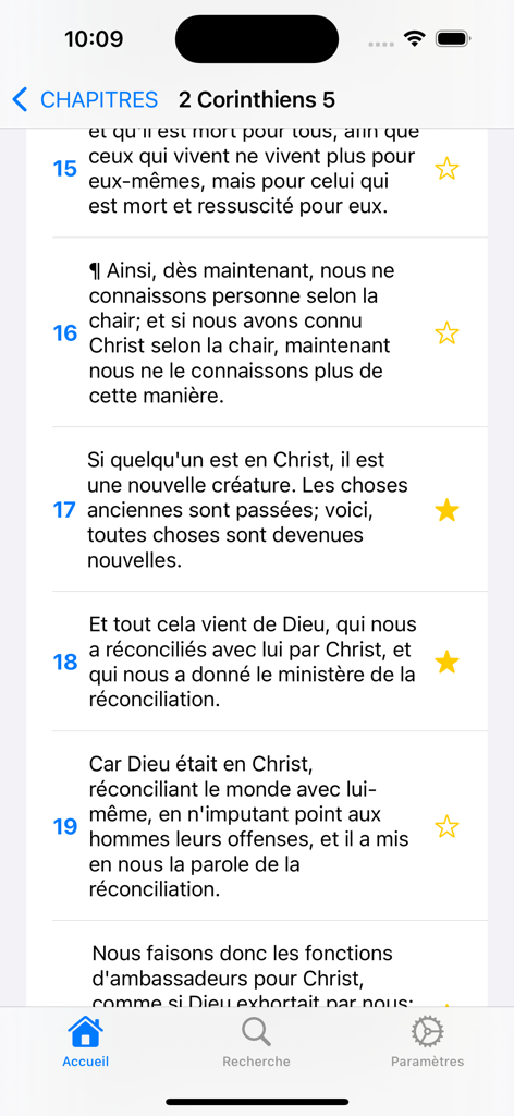 Bible-hymne-Guide - Interface do aplicativo Guia Bíblia-Hinos exibindo versículos bíblicos em francês de 2 Coríntios 5 com estrelas de favorito