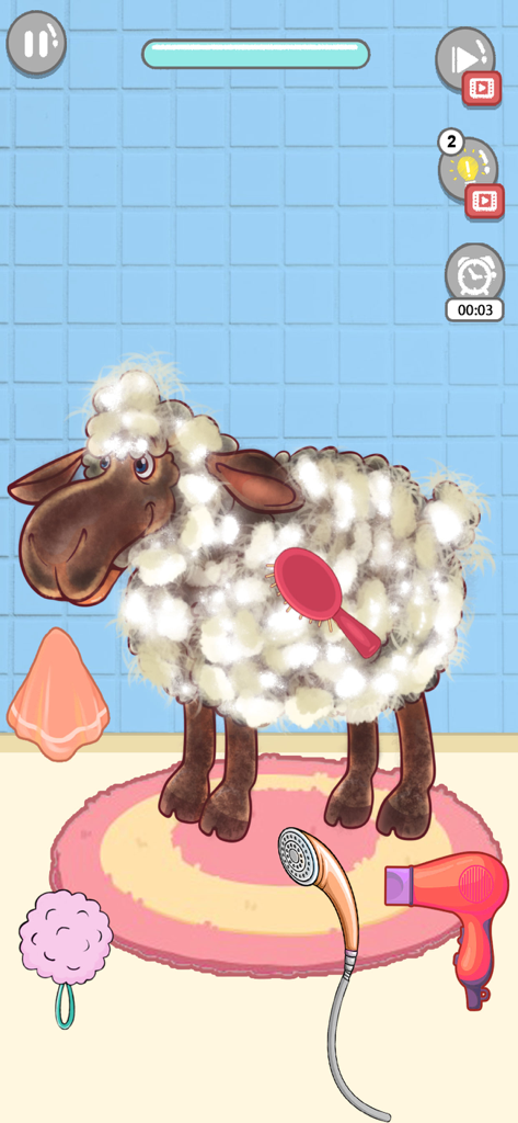 Una oveja de dibujos animados cubierta de burbujas de jabón siendo aseada con un cepillo en el juego de limpieza ASMR Calming Life