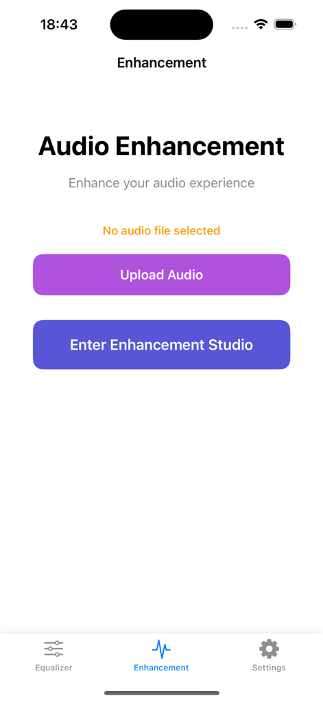 Bass Booster-Equalizer Audio - Pantalla de mejora de audio con opciones para cargar audio y entrar en el estudio de mejora.