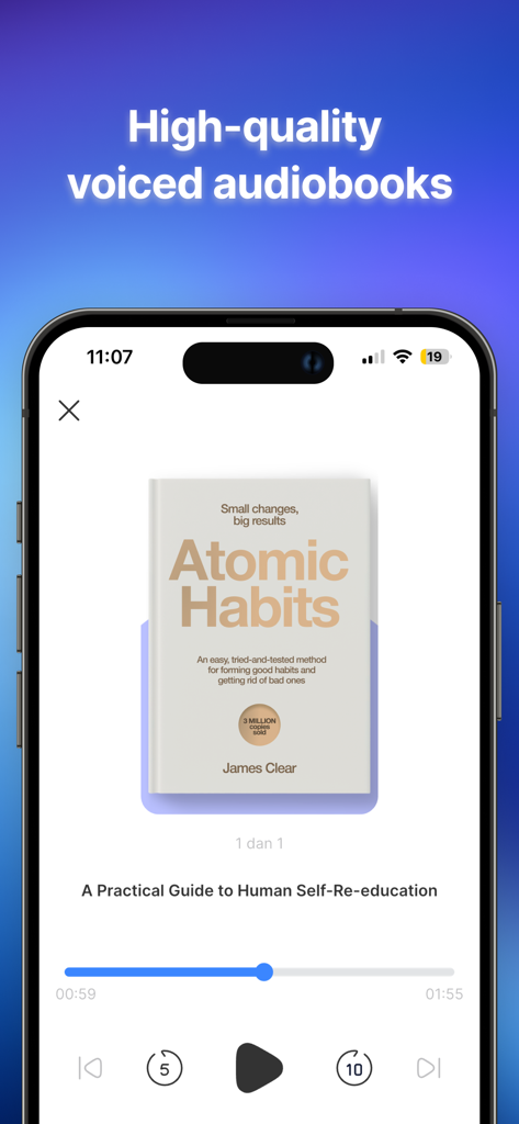 Reproductor de audiolibros de la aplicación Tingla que muestra el resumen de Hábitos Atómicos de James Clear