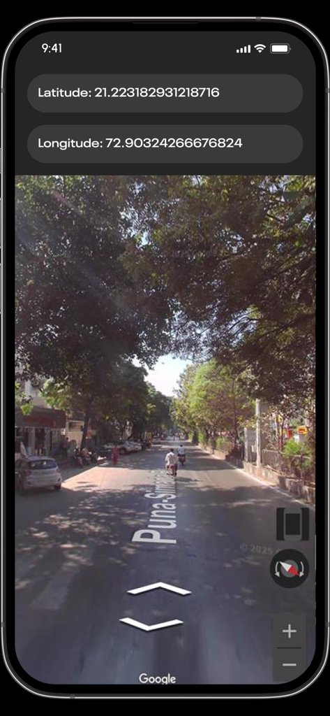 MAPAS: Live Street View - GPS - iPhone screen showing a live street view with GPS latitude and longitude coordinates