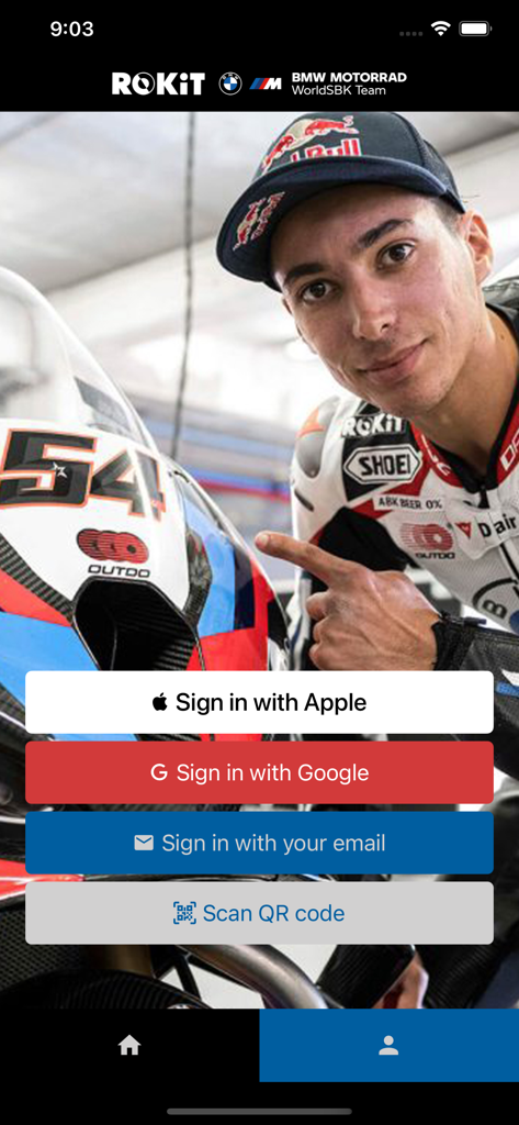 ROKiT BMW Motorrad WorldSBK - A tela de login do aplicativo ROKiT BMW Motorrad WorldSBK mostrando várias opções de login e uma imagem de um piloto profissional ao lado de uma superbike BMW.