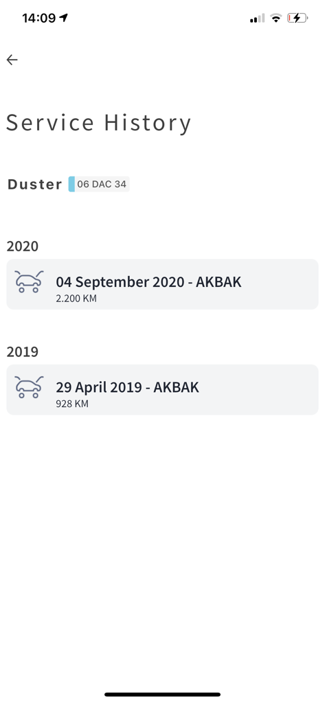 A mobile screen showing the service history for a Dacia Duster in the Dacia PORT app.
