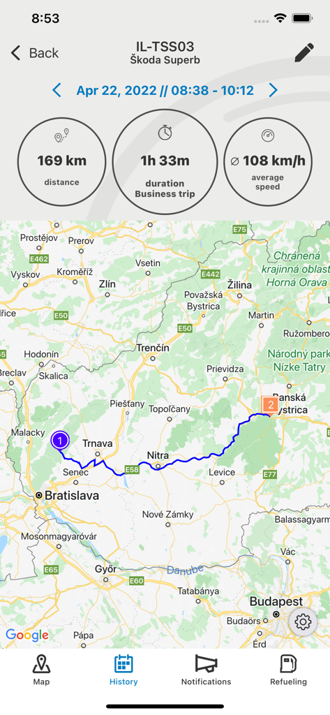 TSS Monitoring - Bildschirm für den Fahrtenverlauf des Fahrzeugs, der eine Kartenroute mit Angaben zu Entfernung und Dauer der Fahrt zeigt