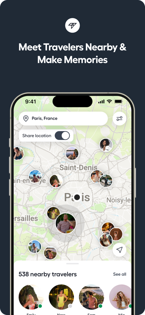 Interfaz de la app Travly mostrando un mapa de París con iconos de perfil de viajeros cercanos para conocer