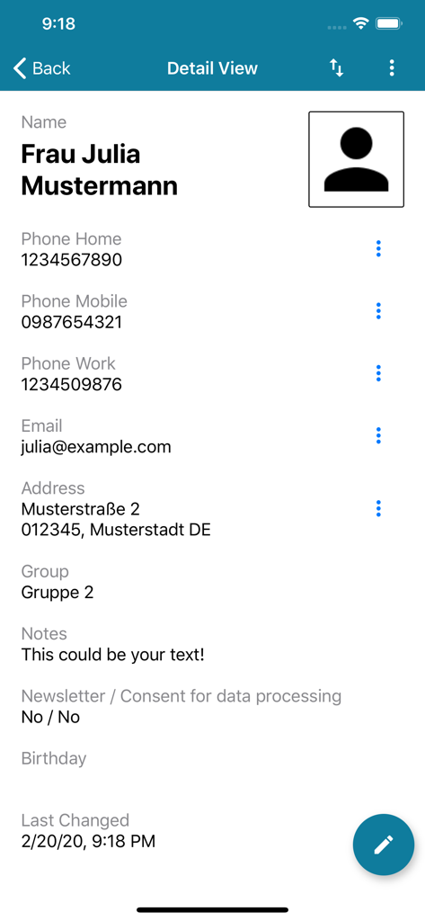 Vista dettagliata del profilo di un cliente nell'app Database Clienti che mostra informazioni di contatto e note.