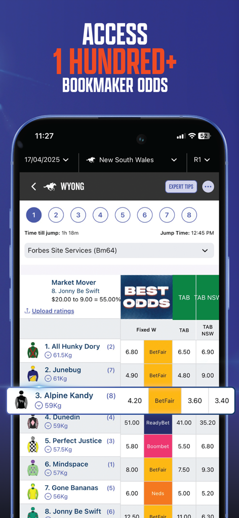 SmartOdds mobile app displaying a real-time horse racing odds comparison table from multiple bookmakers.