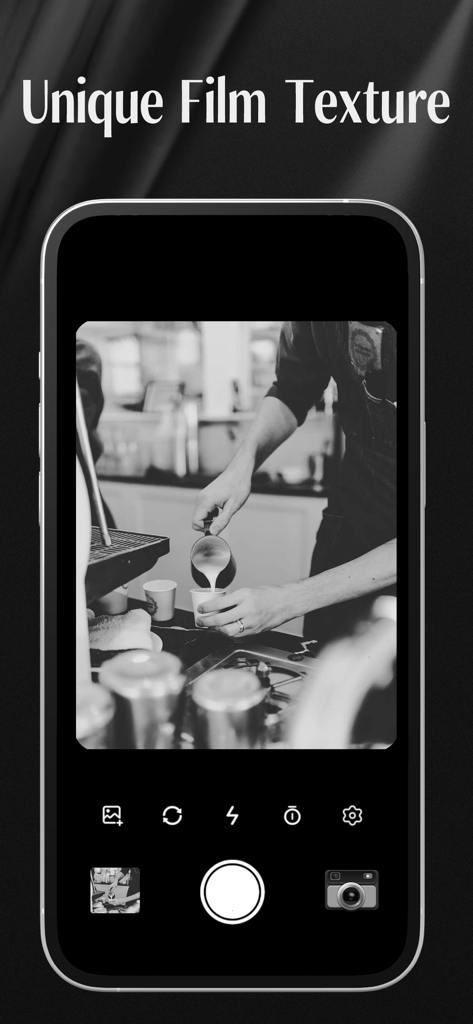 Dazz Camera - Interfaccia mobile di Dazz Camera che mostra una foto vintage in bianco e nero con una texture unica della pellicola.