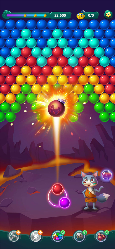 Screenshot del gameplay di Bubble shooter che mostra un potenziamento bomba che esplode e cancella bolle colorate.
