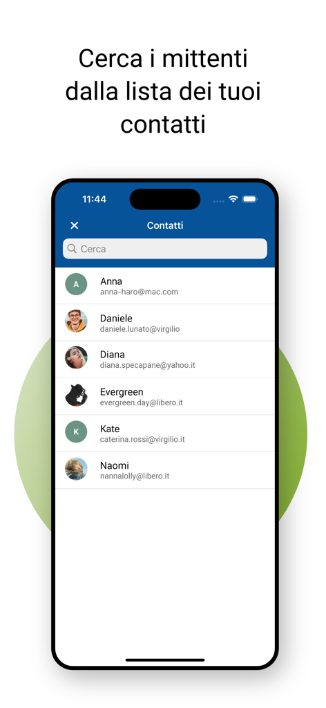 Pantalla de la lista de contactos de la app Libero Mail que muestra la barra de búsqueda y varios contactos de correo