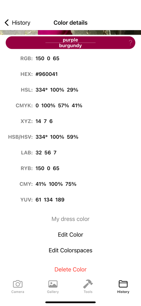 Colorimeter App - Interface do App Colorímetro mostrando dados detalhados de cor, incluindo HEX, RGB e CMYK para uma amostra de roxo borgonha