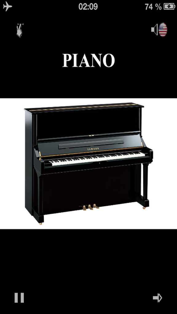 Instruments Free - Carte mémoire éducative pour piano montrant un piano droit noir dans l'application Instruments Free