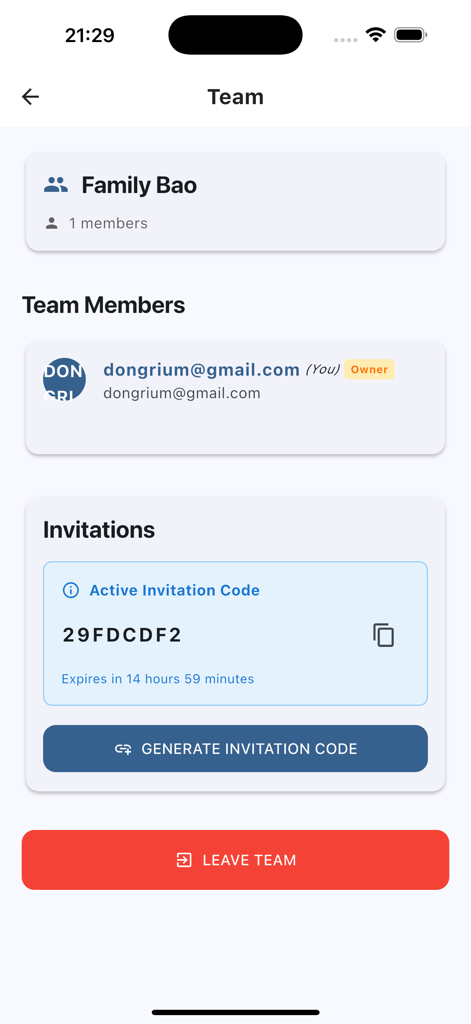 Task Management for Teams - Team management screen showing an invitation code and member list for a family group.