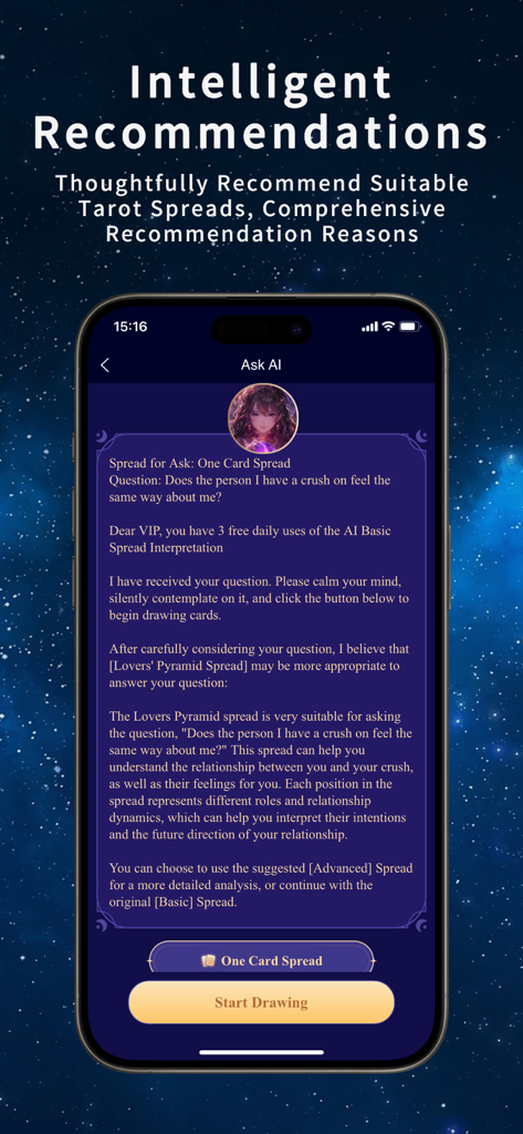 Un smartphone mostrando la aplicación Asistente de Tarot IA recomendando una Tirada Piramidal de los Amantes para una pregunta de relación contra un fondo de cielo estrellado