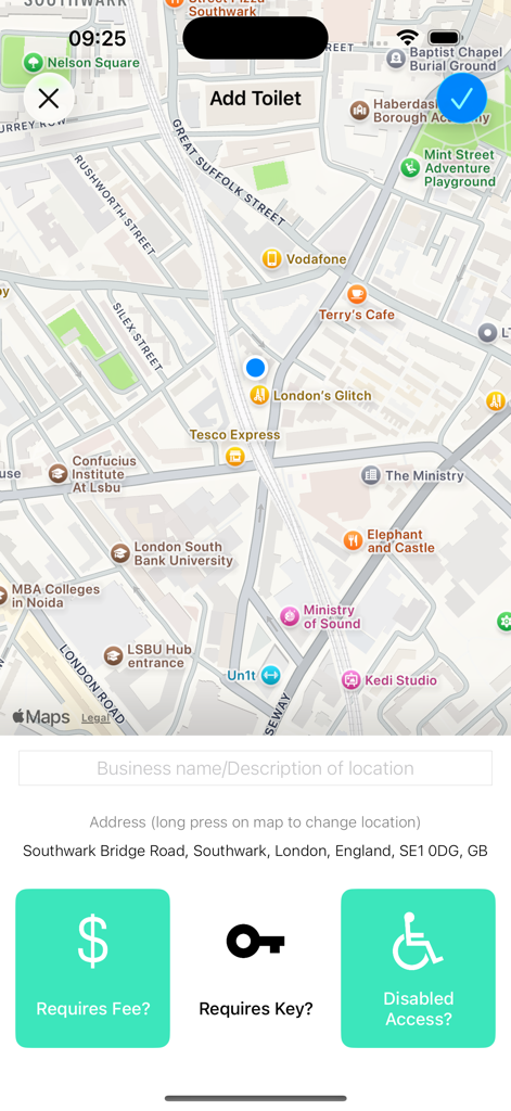 Schermata per l'aggiunta di una nuova posizione di bagno nell'app Flush Toilet Finder Pro con una mappa e filtri di accessibilità.