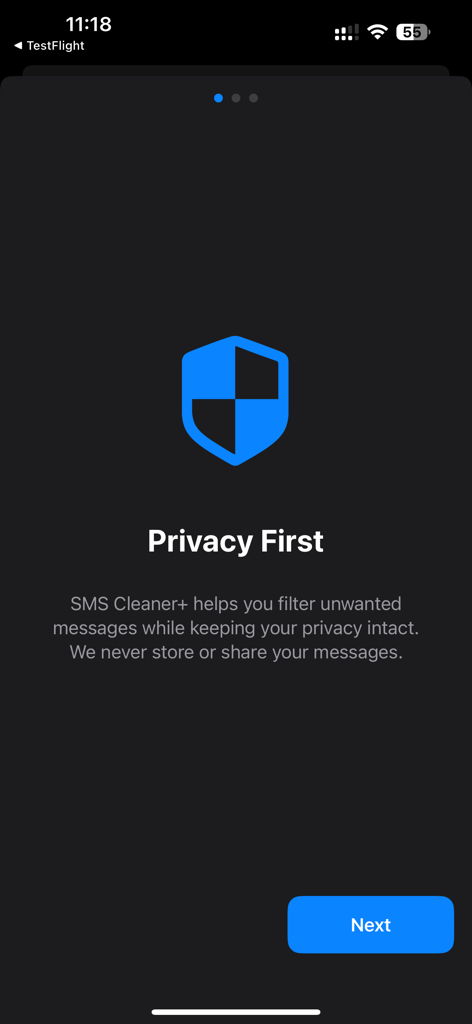 SMS Cleaner+ - Schermata di onboarding 'Privacy First' dell'app SMS Cleaner plus che mostra un'icona di scudo e un messaggio sulla privacy