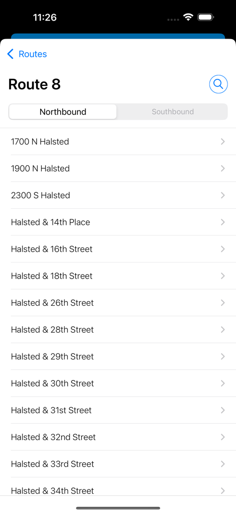 La aplicación Transit Stop muestra una lista de paradas de autobús hacia el norte para la Ruta 8 en Chicago