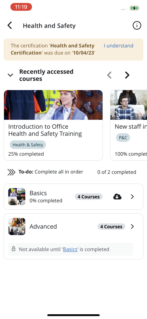 Aplicación Moodle Workplace que muestra un panel de formación de salud y seguridad con progreso del curso y estado de la certificación.