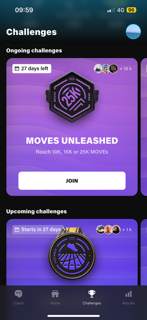 Tela de desafios no aplicativo BlueFit Health Club mostrando metas de fitness em andamento e futuras, como o desafio Moves Unleashed.