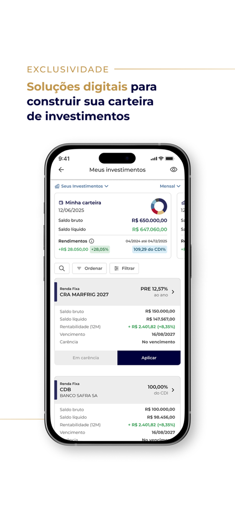 Safra: investimentos e conta - Mobile app screen from Banco Safra showing an investment portfolio with total balance and asset details.