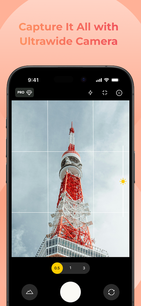 Ultra Zoom 100x Galaxy Camera - Interfaz de la aplicación Ultra Zoom 100x que muestra el modo de cámara ultra gran angular capturando una torre roja alta