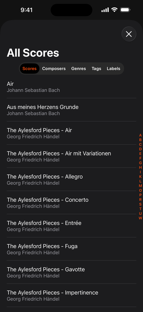 Una lista de partituras en la biblioteca de la aplicación forScore Cue, categorizadas por título y compositor.